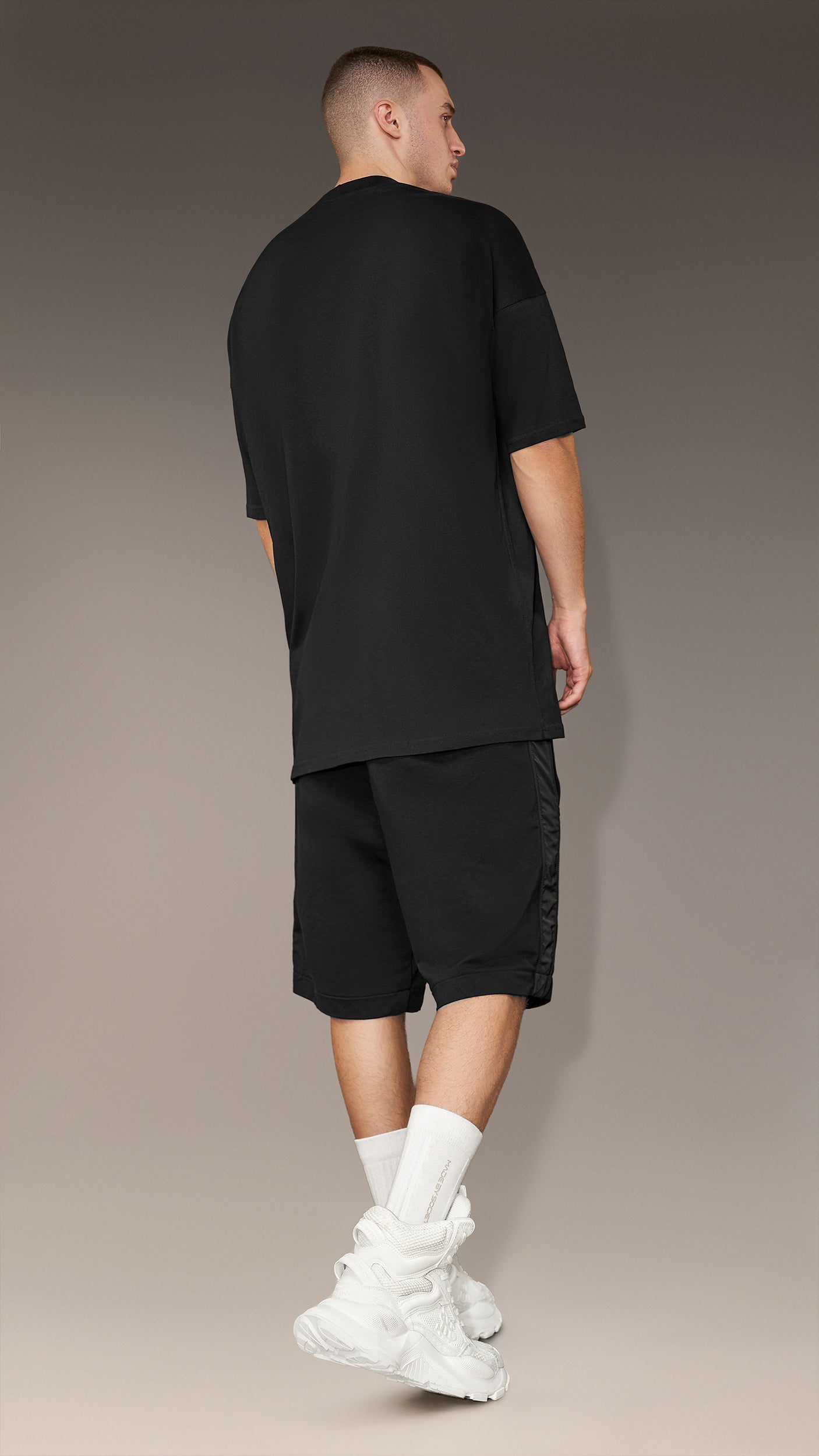 T-shirt typu streetwear – T15140