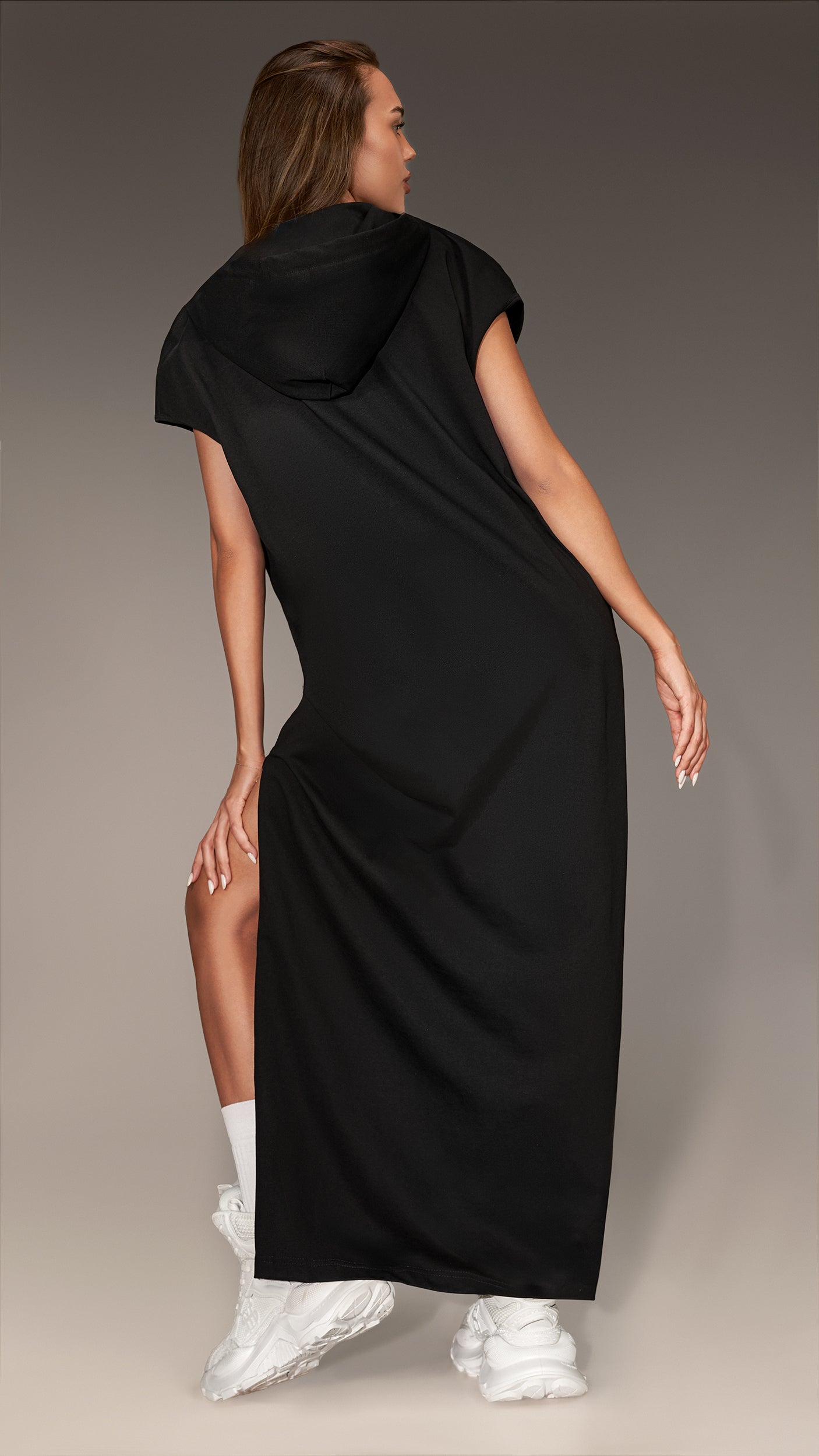 Długie, dekoltowane T-shirt - D26307