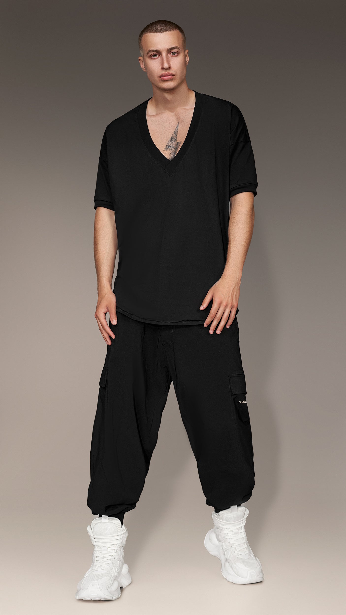 Tricou cu decolteu - T16520