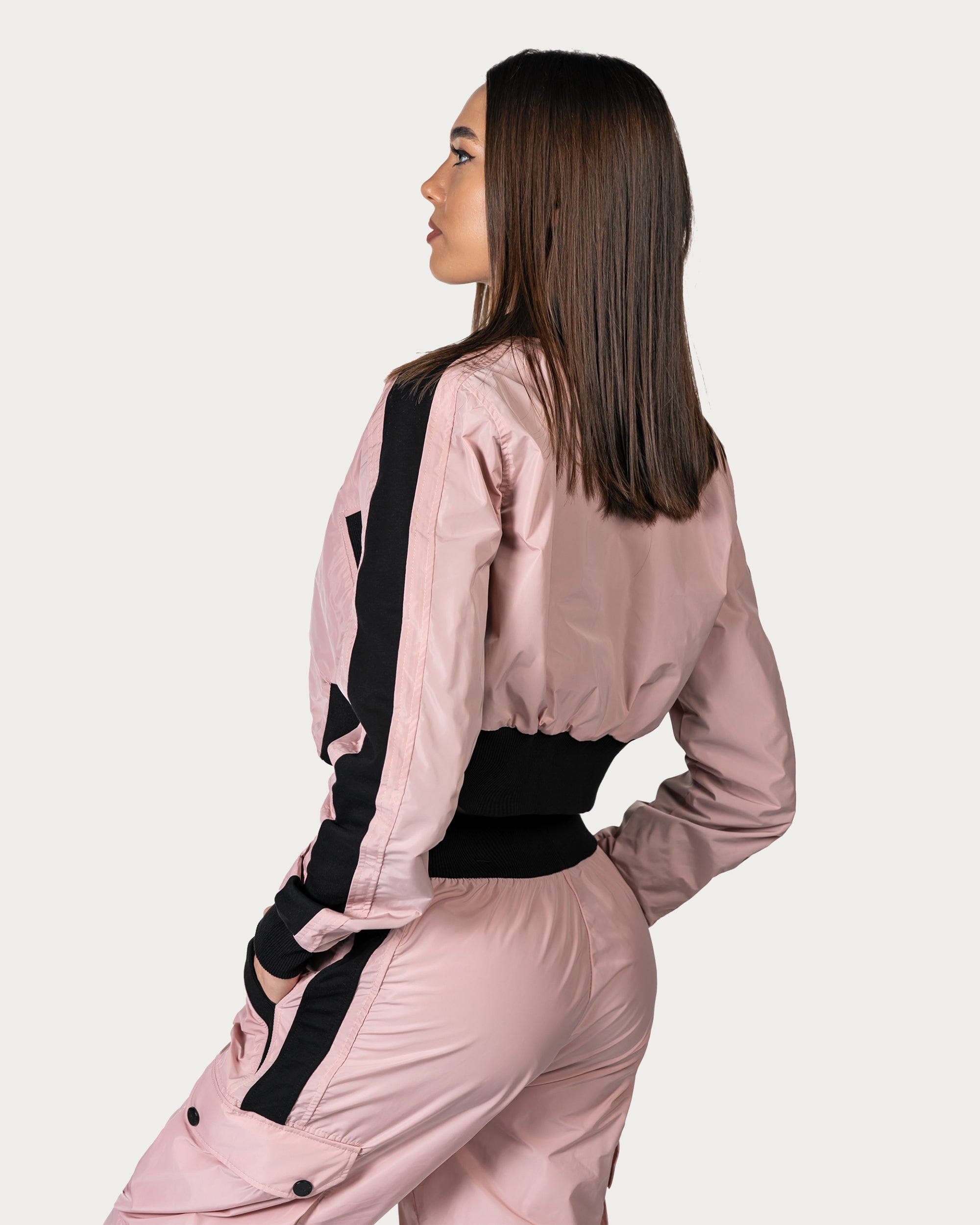 Kurtka bomber z ćwiekami - J24252