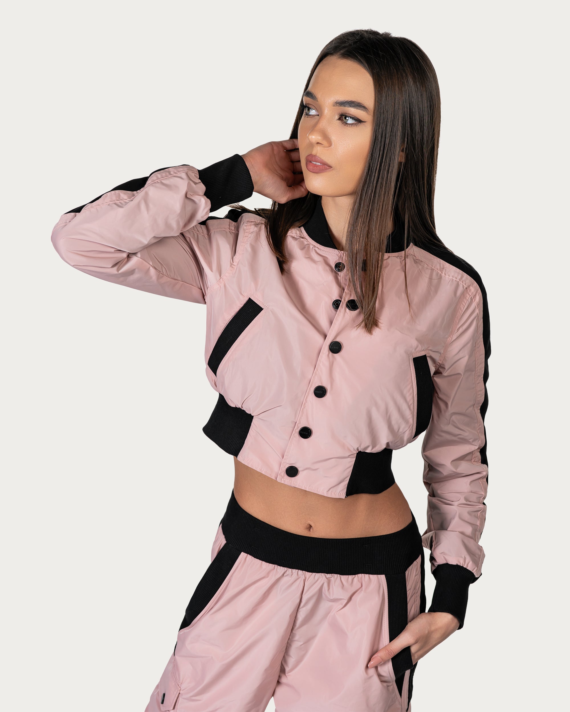Kurtka bomber z ćwiekami - J24252