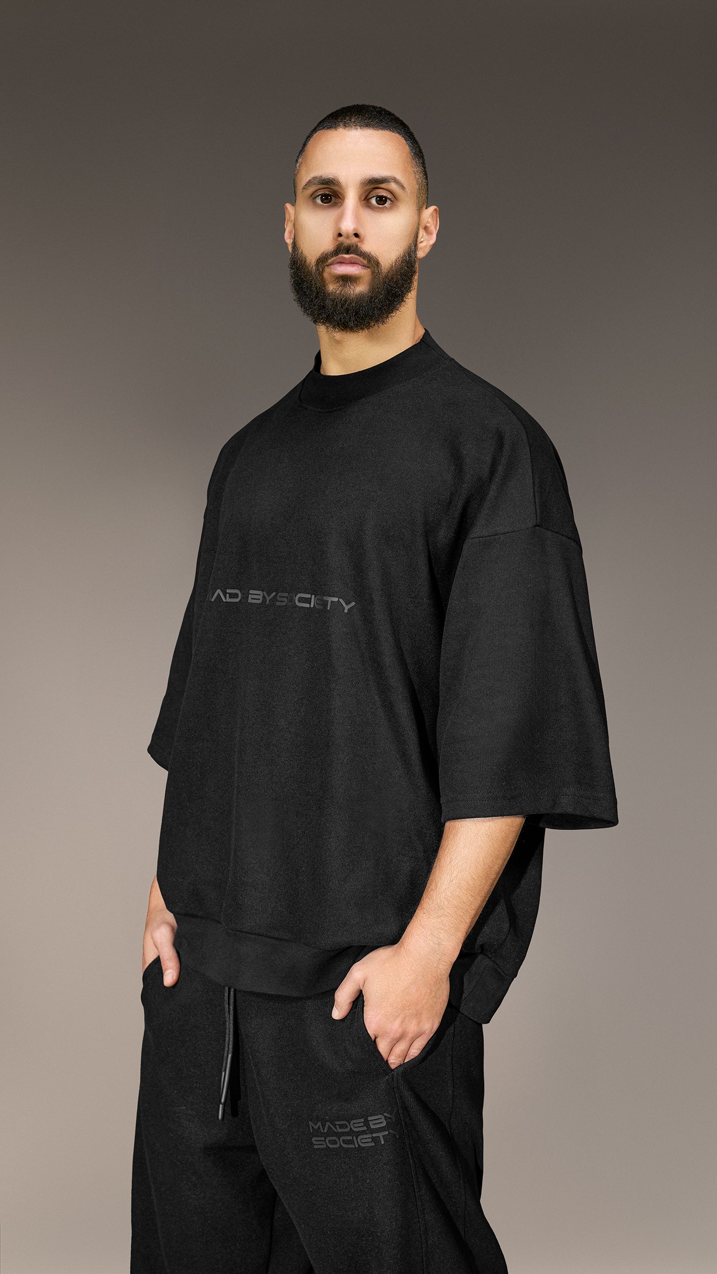 Oversized T-shirt z elastycznym rąbkiem - T16058