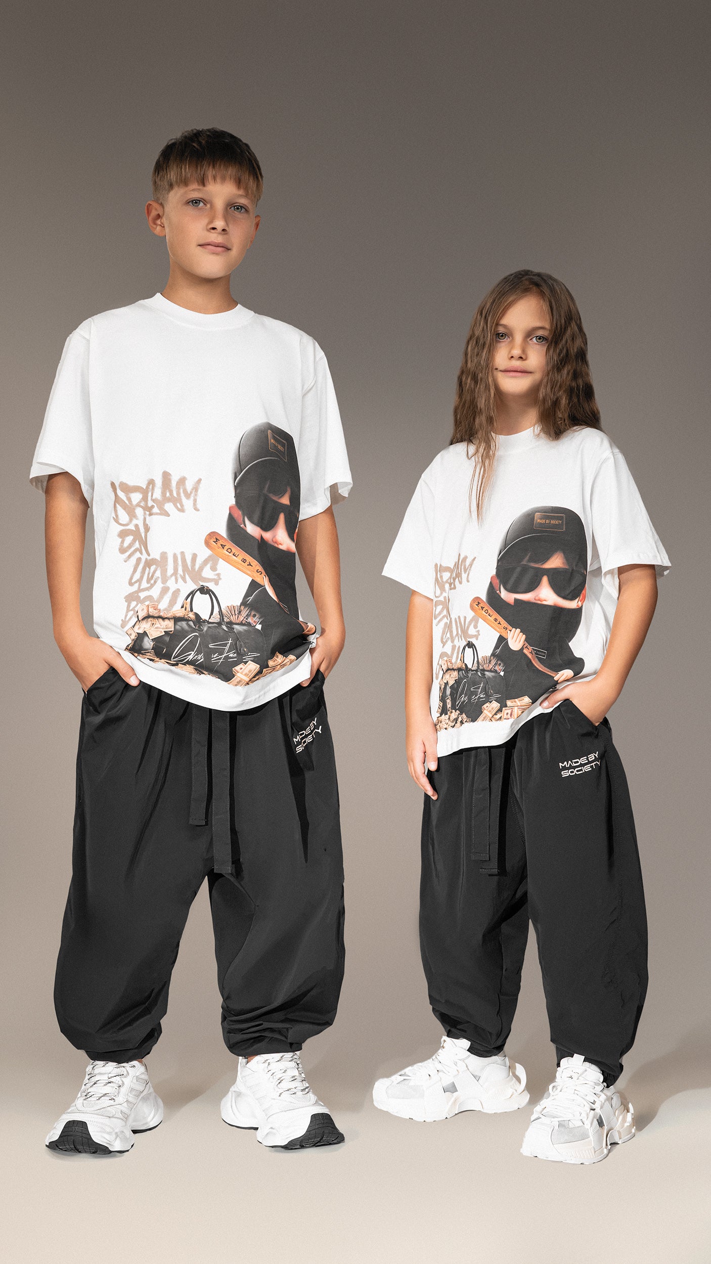 Spodnie dresowe „Made By Society” - P35741