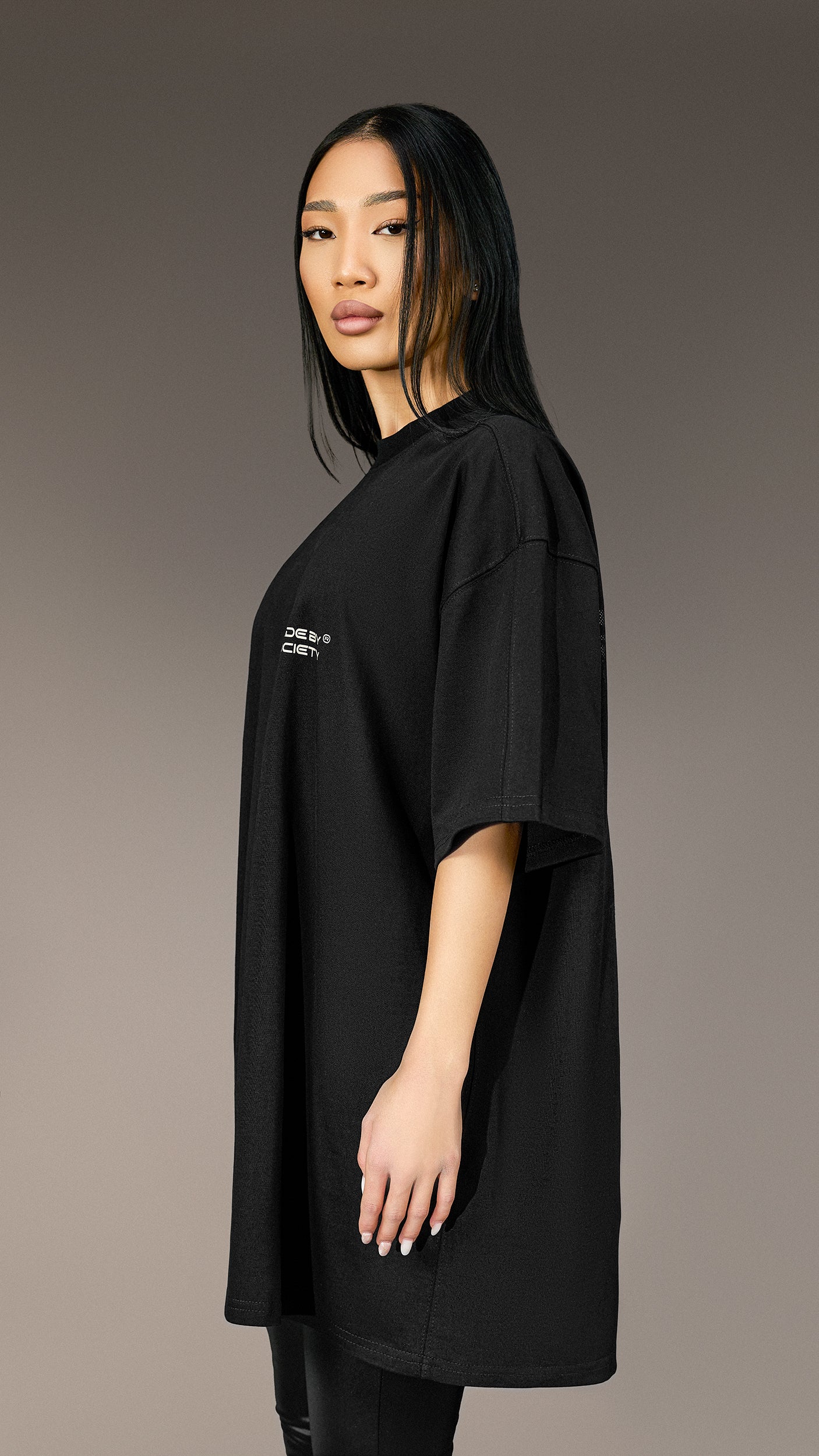 Oversizedowy T-shirt "Made By Society" - T25881