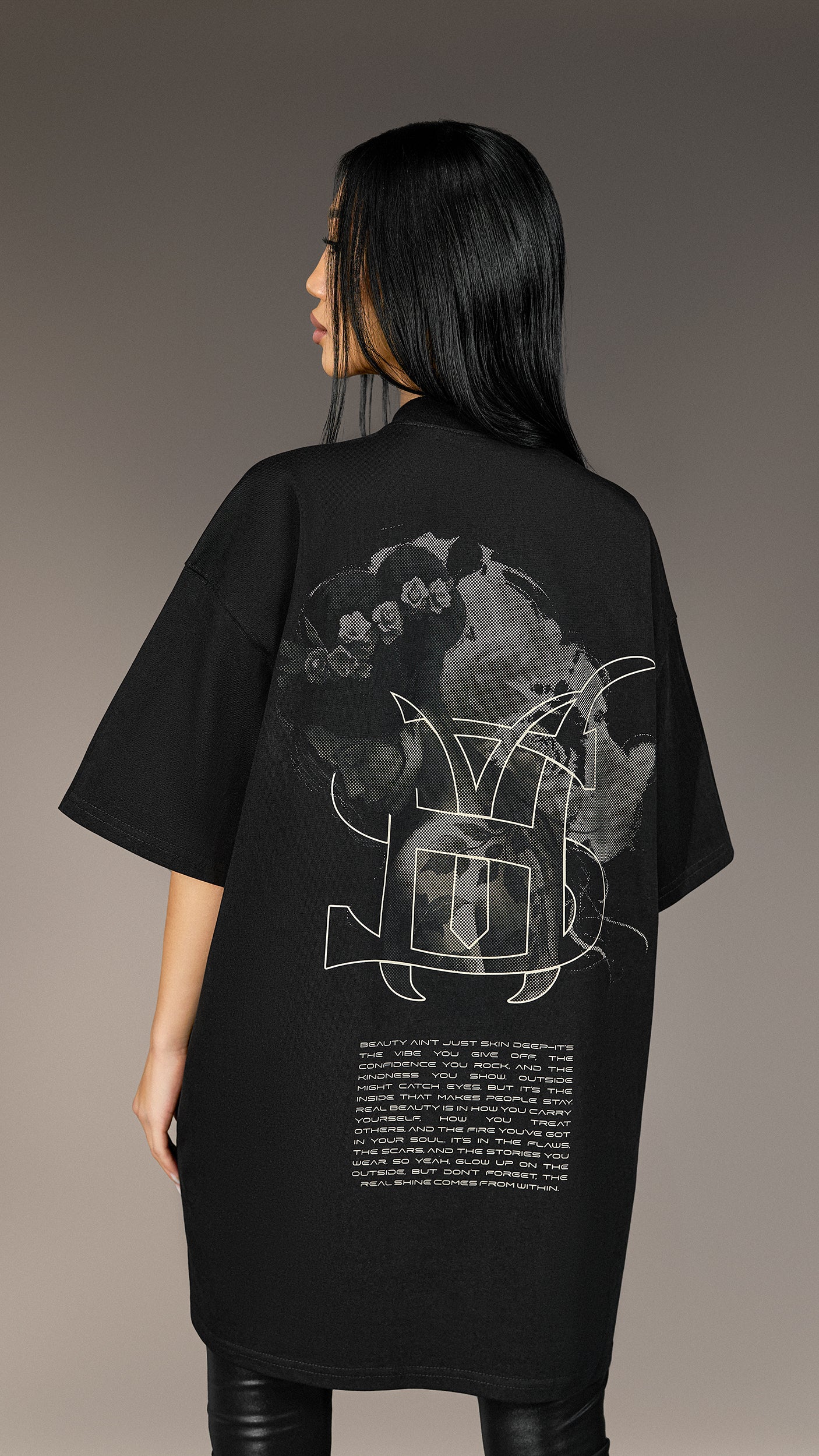 Oversizedowy T-shirt "Made By Society" - T25881