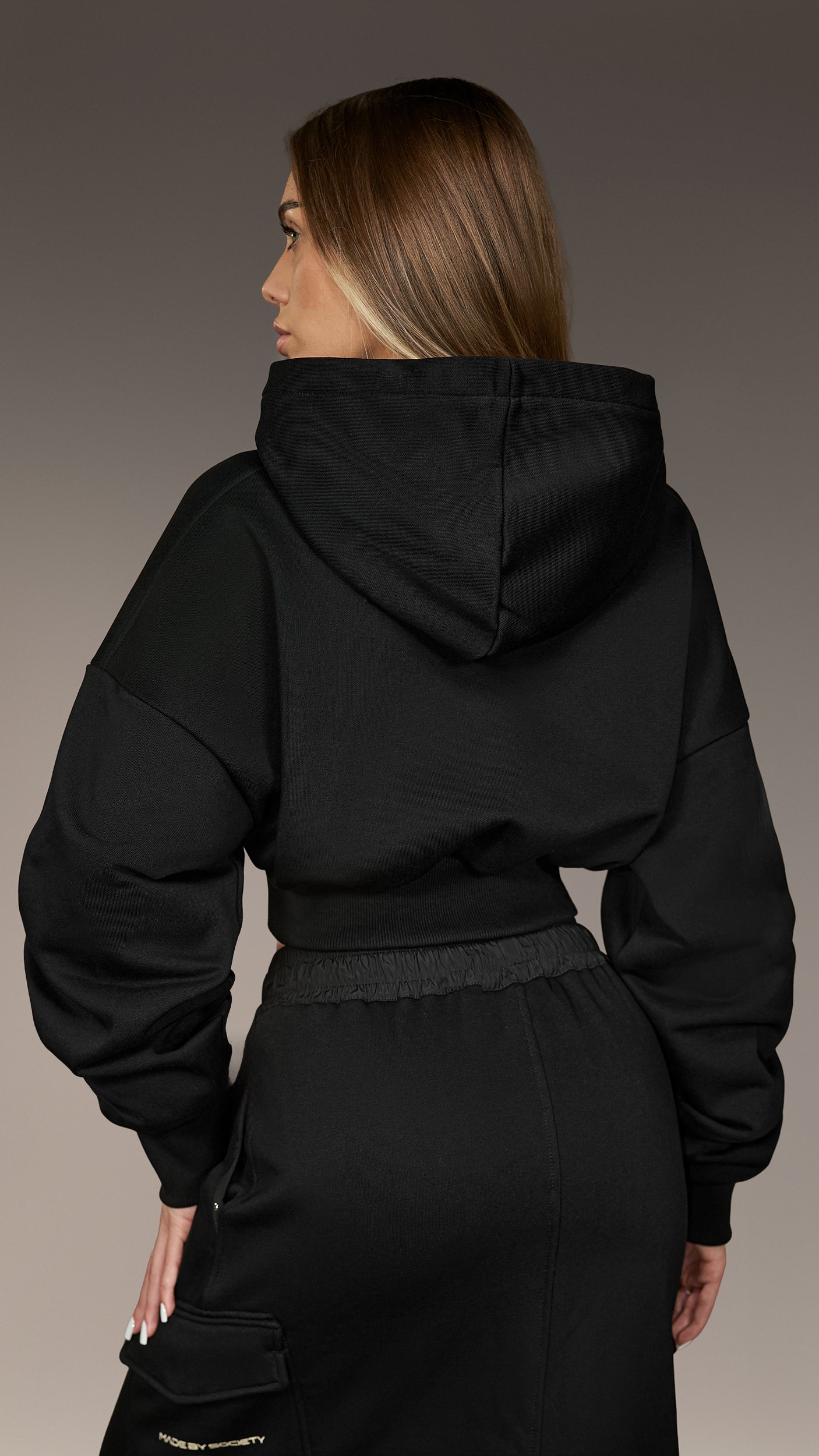 Bluzę z kapturem crop - H26595