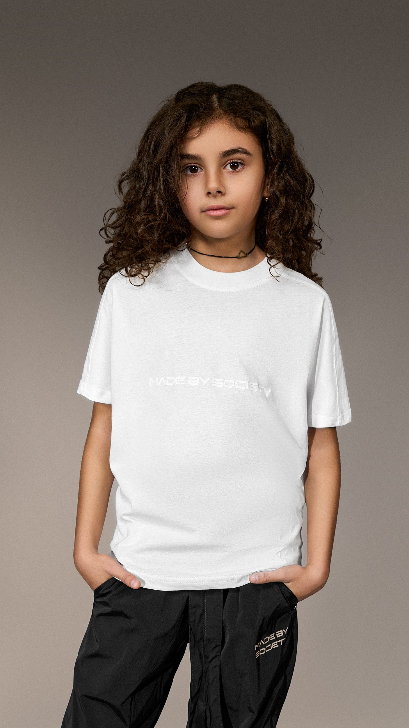 Biały T-shirt "Made by Society" - T35652