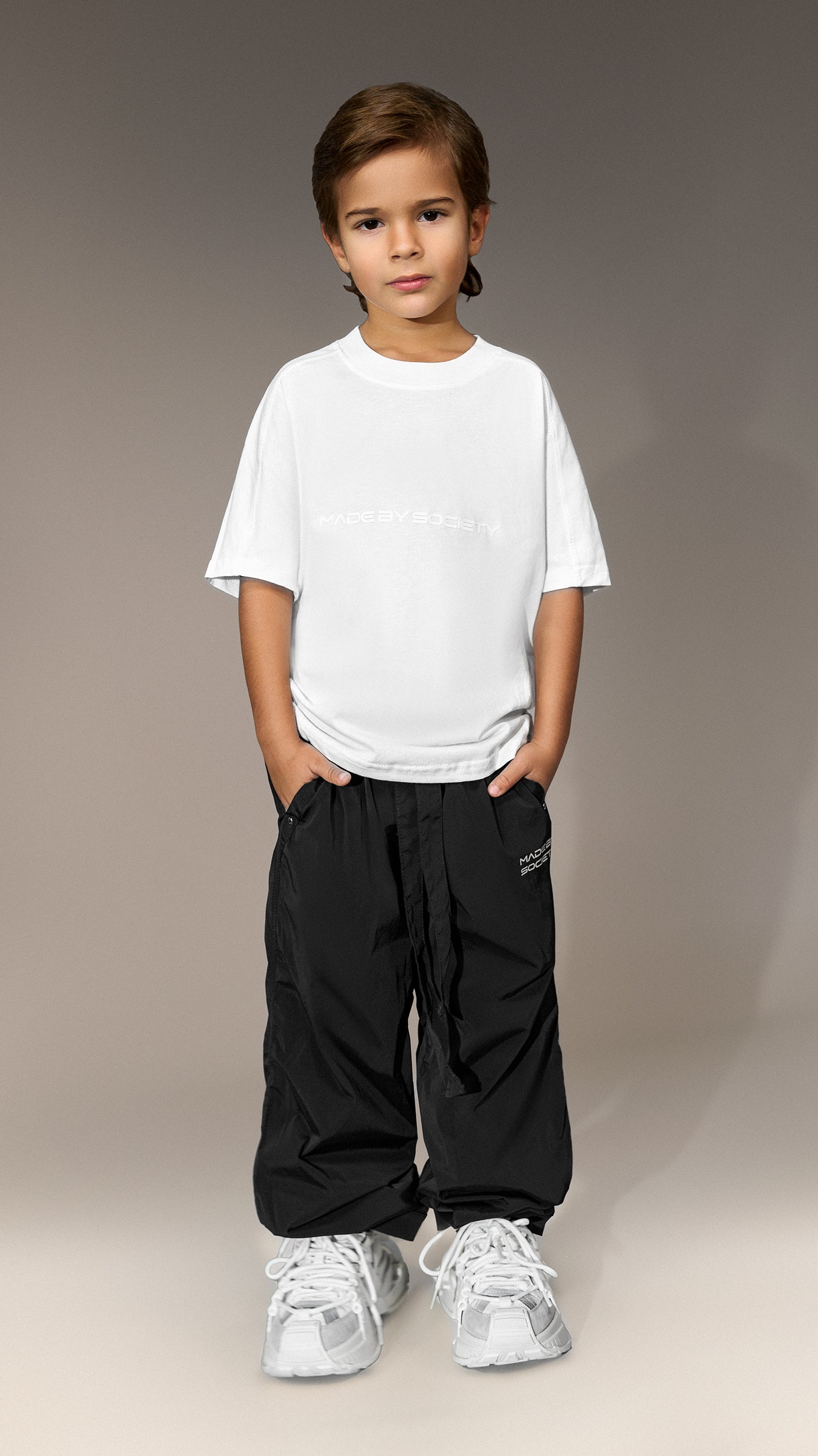 Biały T-shirt "Made by Society" - T35652