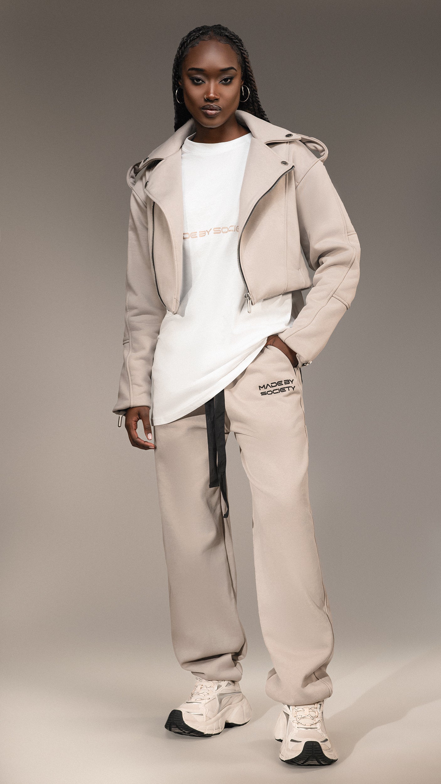 Biały t-shirt oversize Made By Society - T25363