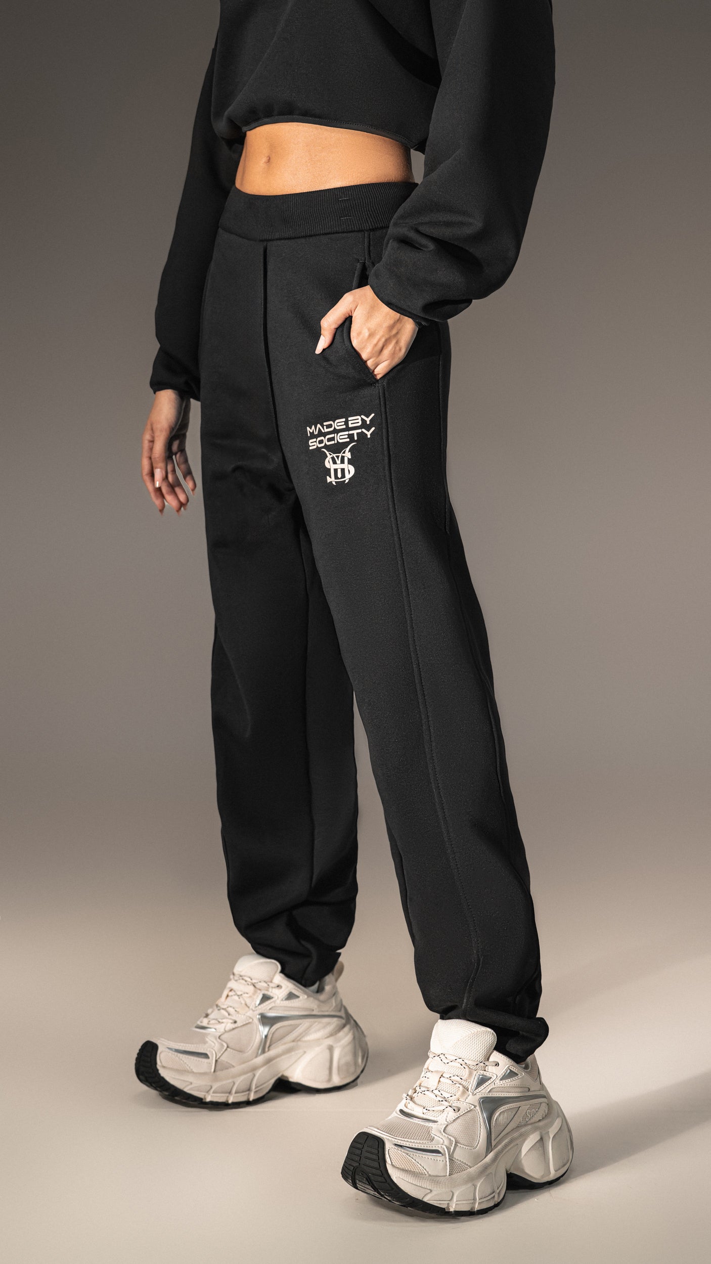 Spodnie „Made by Society” – Nowoczesny Komfort – P25676