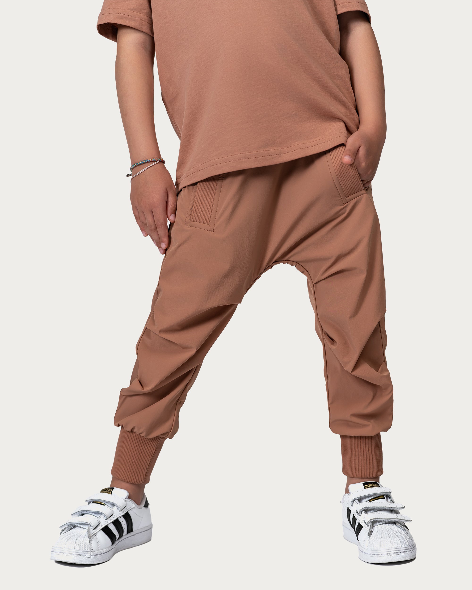 Epickie spodnie joggery - P32762