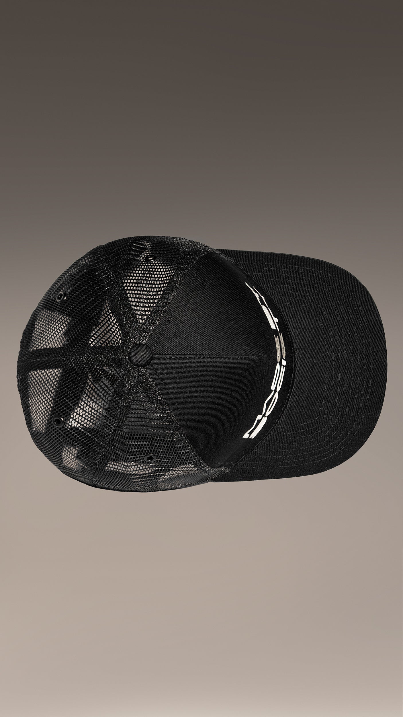 Czapka trucker Made by Society - A16715