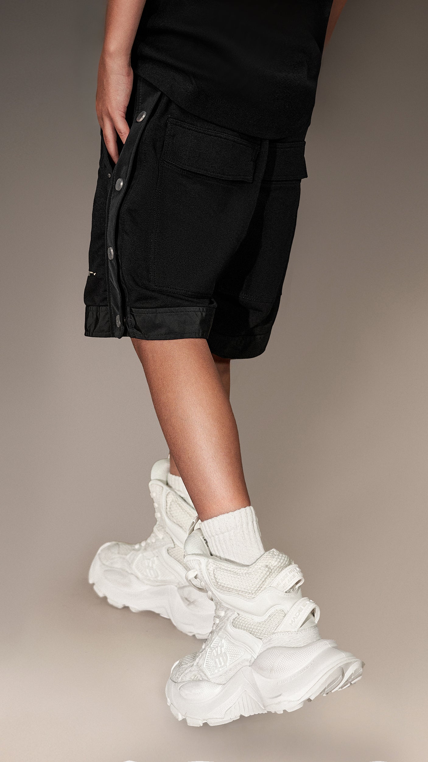 Bermuda Shorts with Studs - B36250