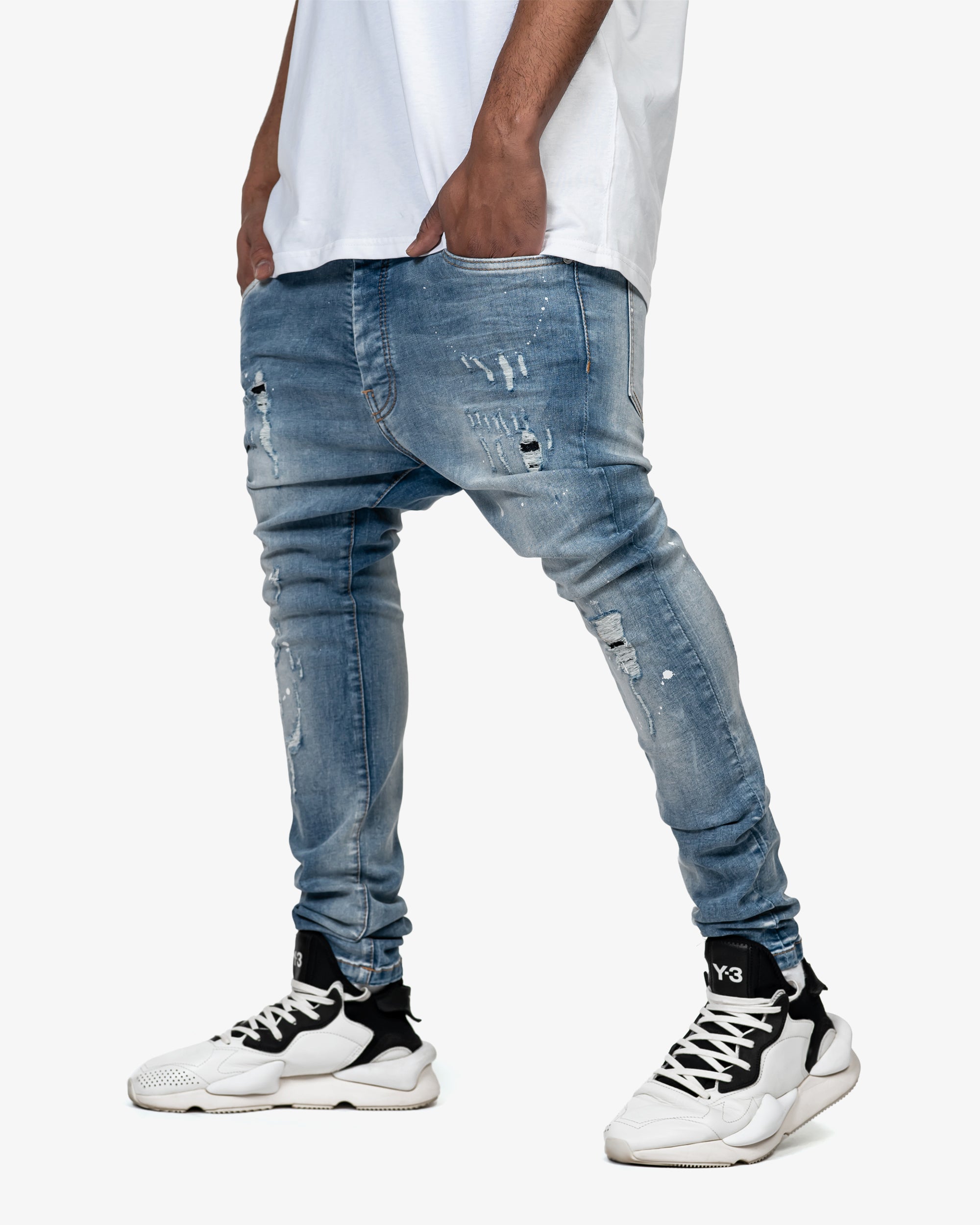 Spodnie jeansowe z przetarciami - P13630