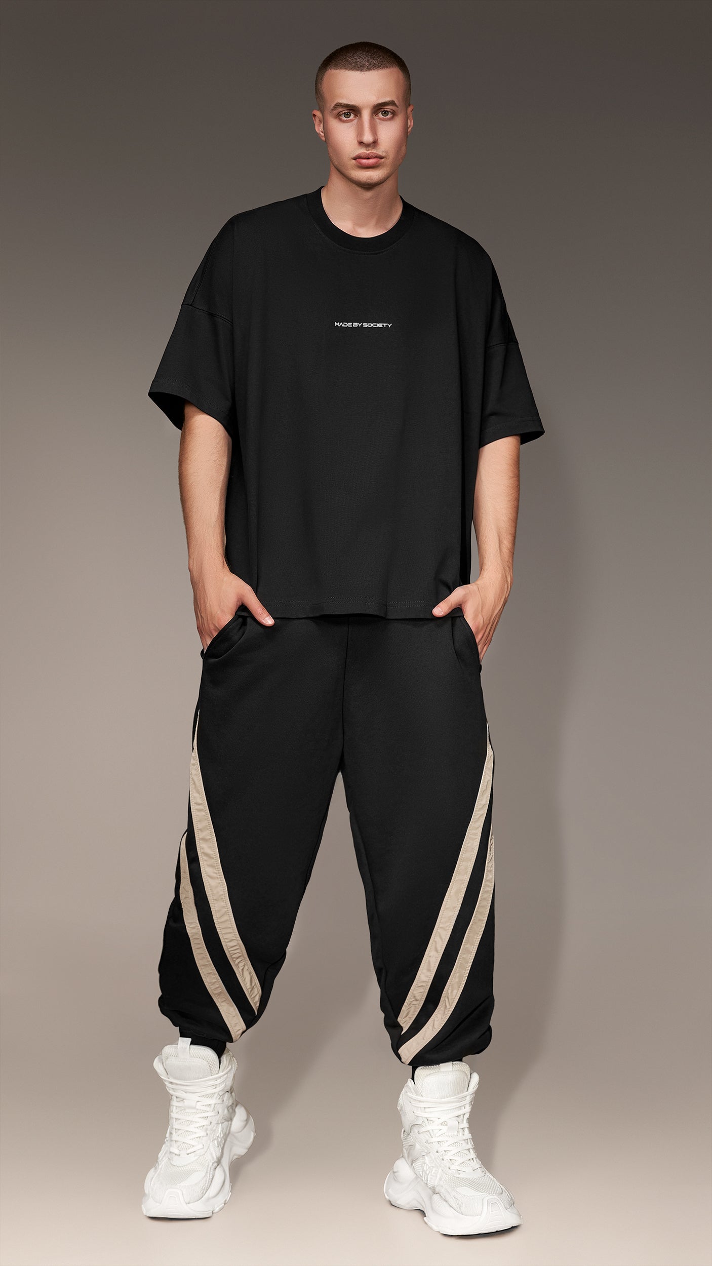 Luźne spodnie joggery - P15185