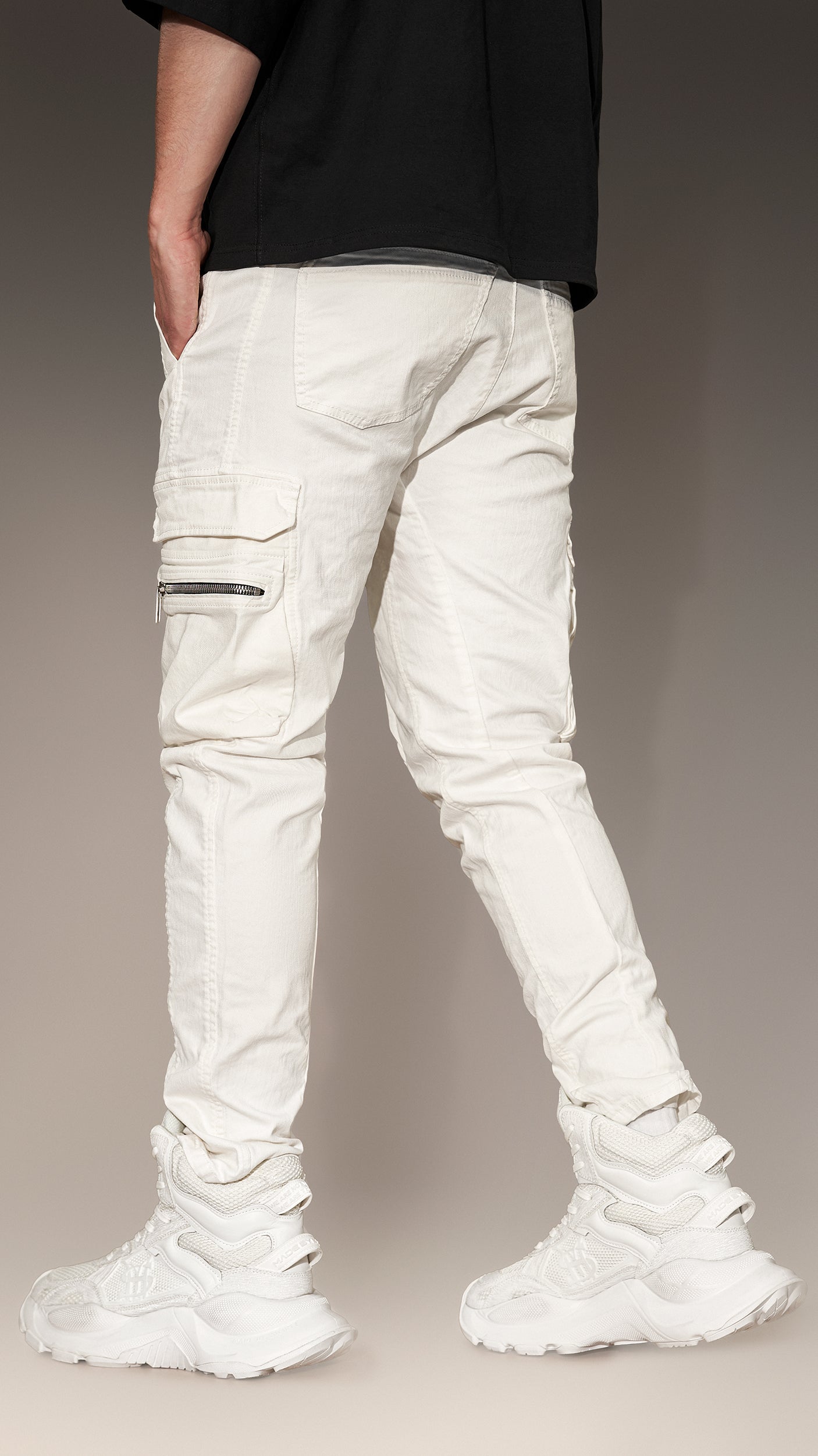 Denimowe spodnie cargo „Made by Society” – P14151