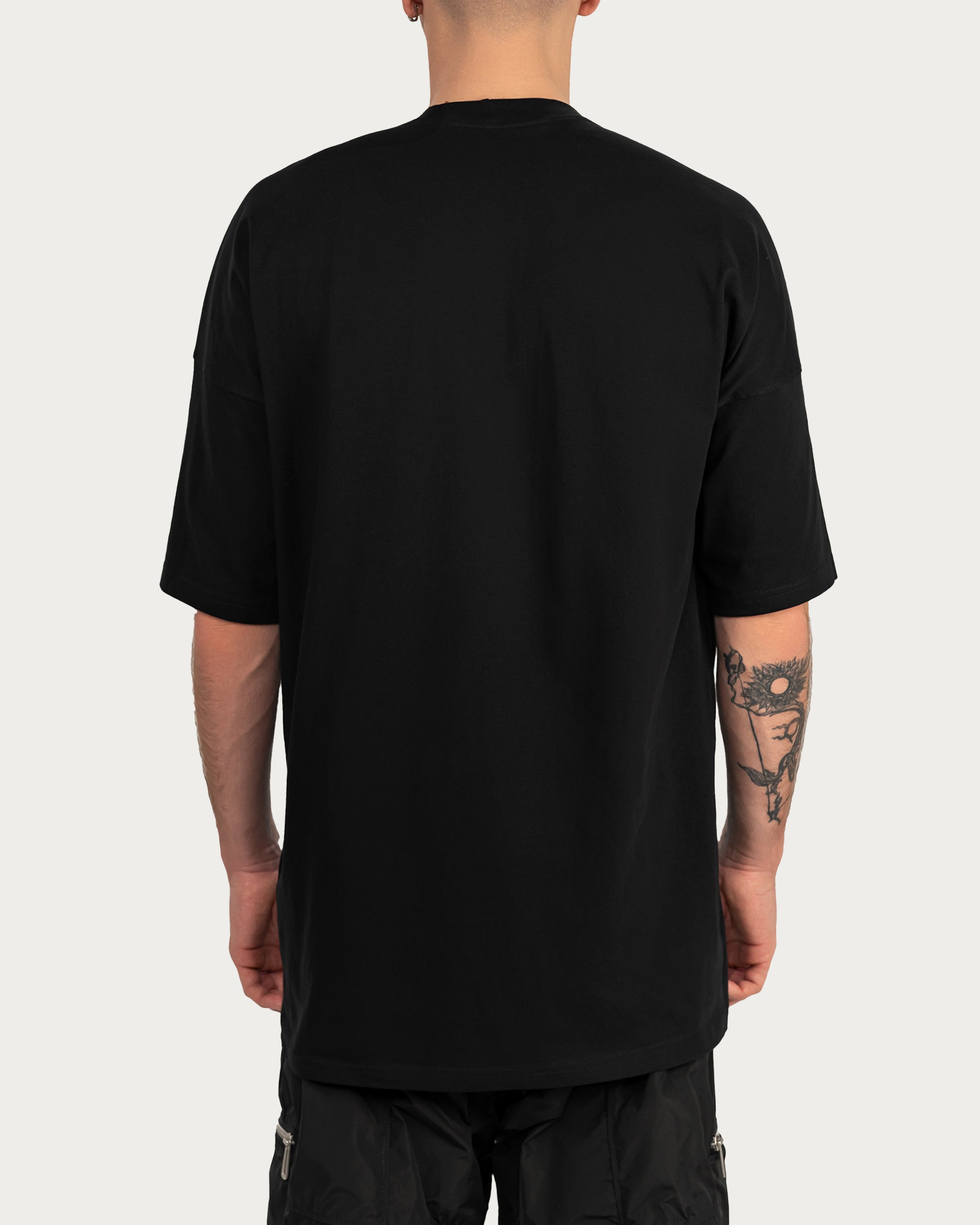 T-shirt typu streetwear – T15140