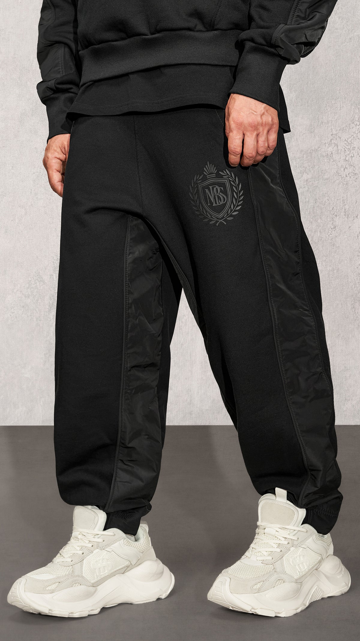 Spodnie LOOSE FIT - P17496