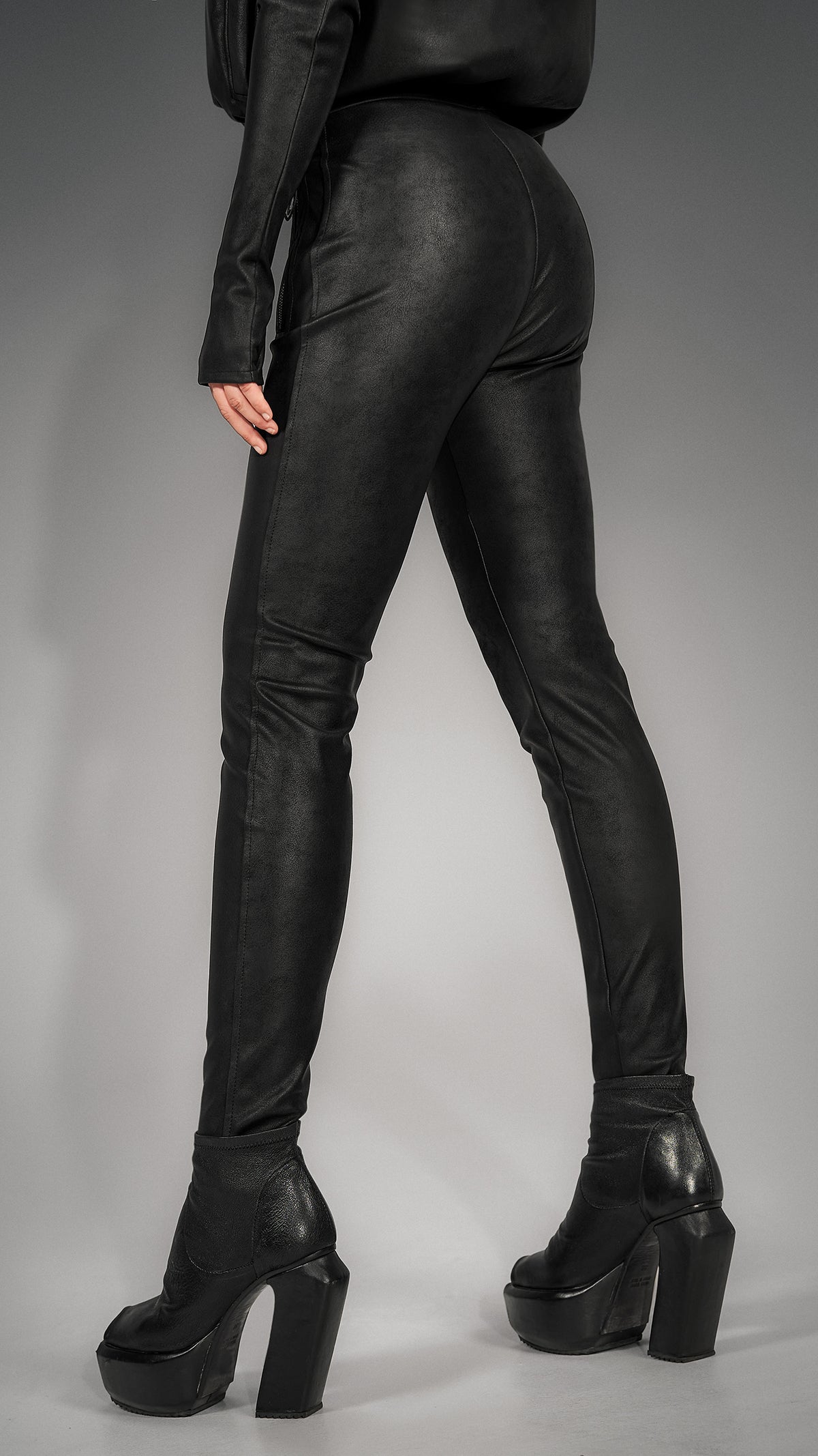 Pantaloni SILENT SHAPE - P27887