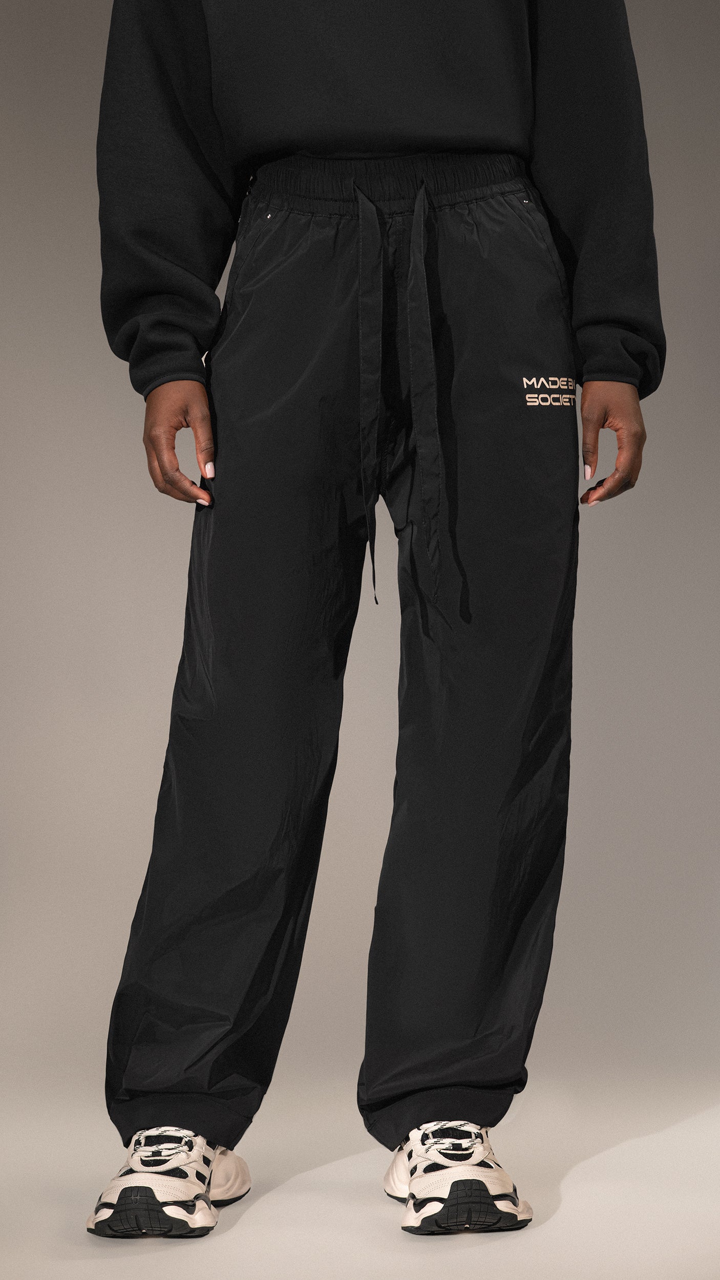 Pantaloni fas „Made By Society” – P25776