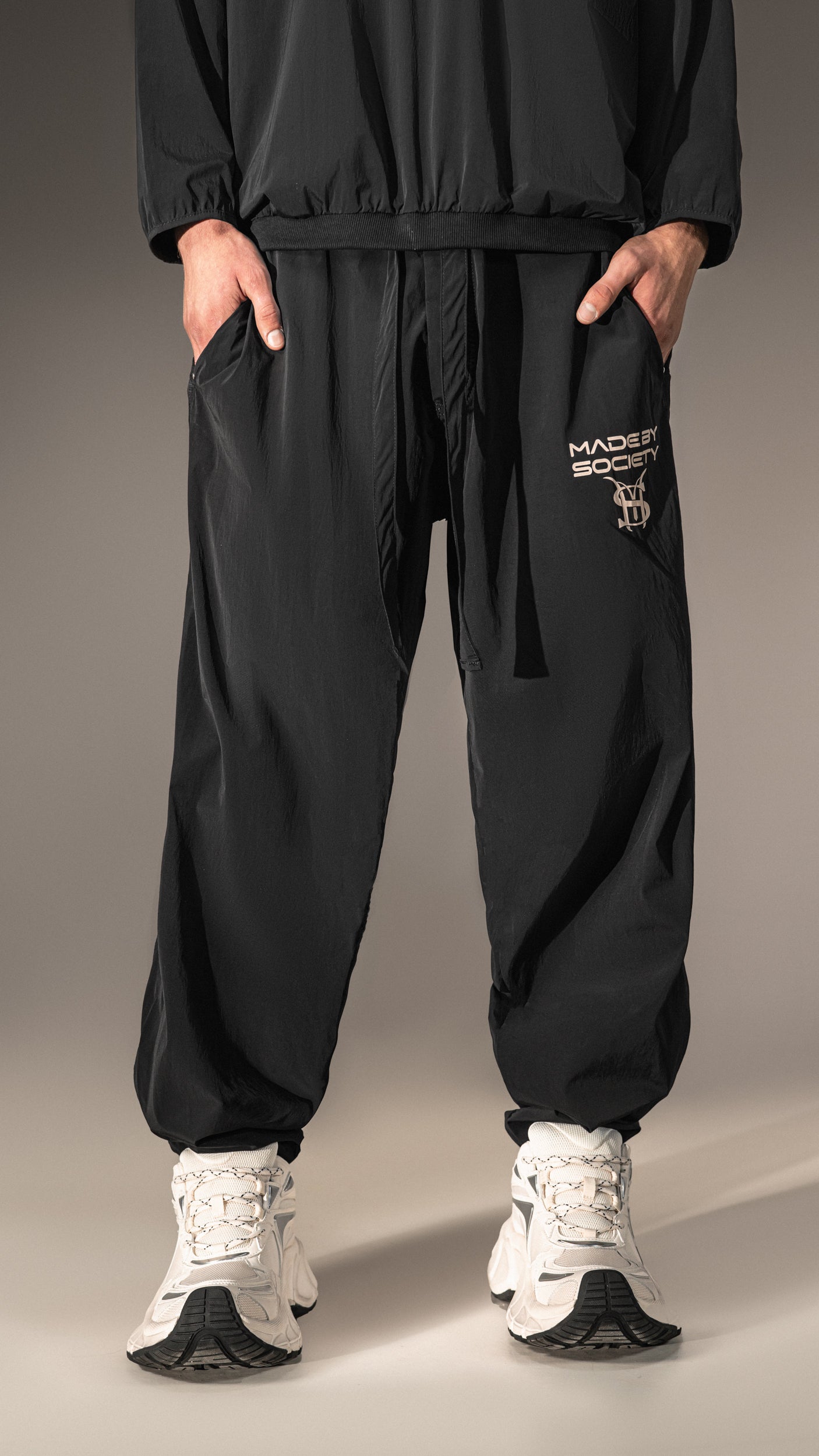 Pantaloni „Made by Society” – Design Modern și Confort – P15607