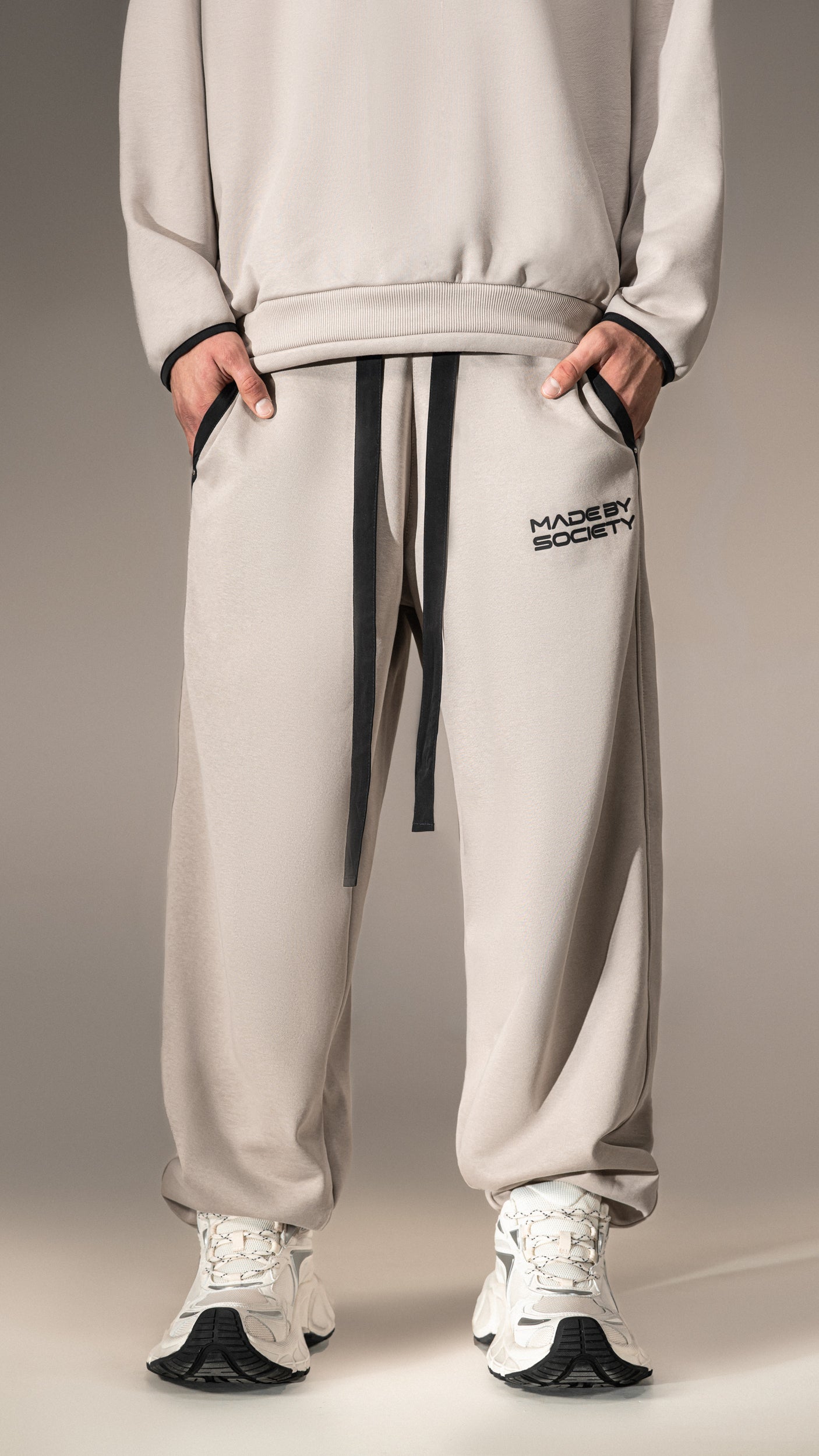 Pantaloni „Made by Society” – Design Relaxat – P15752